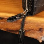 کیف دستی و پاسپورتی چرم طبیعی کروکدیلی بیورا مدل pa011